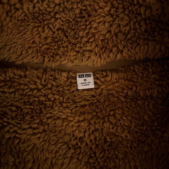 UNIQLO ZIP FLEECE SWEATER - Picture 2 of 4